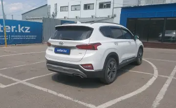 Hyundai Santa Fe 2019 года за 12 500 000 тг. в Алматы фото 3