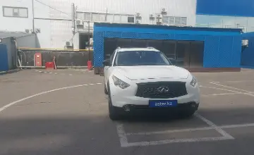 Infiniti QX70 2014 года за 8 000 000 тг. в Алматы фото 2