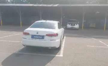 Volkswagen Passat 2020 года за 8 800 000 тг. в Алматы фото 3