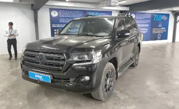 Toyota Land Cruiser 2016 года за 30 000 000 тг. в Астана фото 1