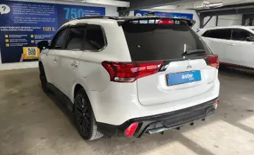 Mitsubishi Outlander 2022 года за 12 000 000 тг. в Астана фото 4