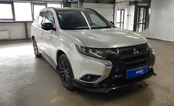 Mitsubishi Outlander 2022 года за 12 000 000 тг. в Астана фото 2