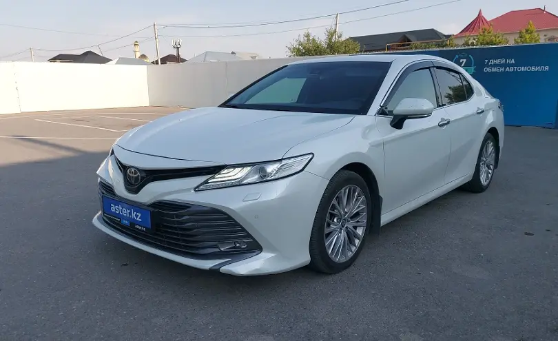 Toyota Camry 2020 года за 14 000 000 тг. в Шымкент