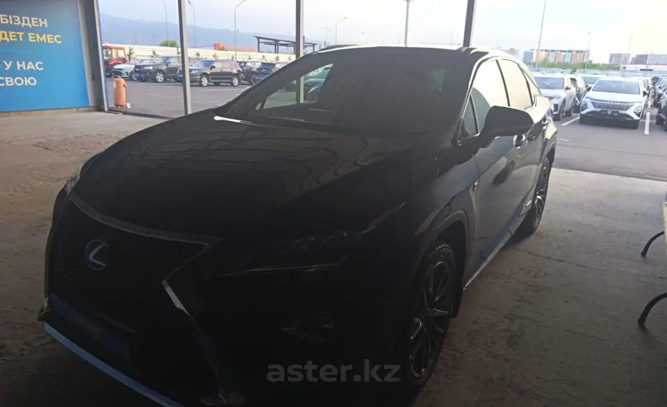 Lexus RX 2018 года за 21 000 000 тг. в Алматы