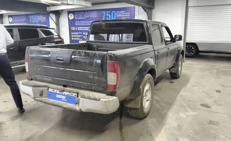Nissan NP300 2011 года за 5 000 000 тг. в Астана фото 3