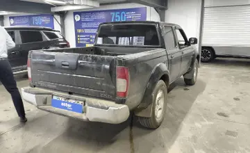 Nissan NP300 2011 года за 5 000 000 тг. в Астана фото 3