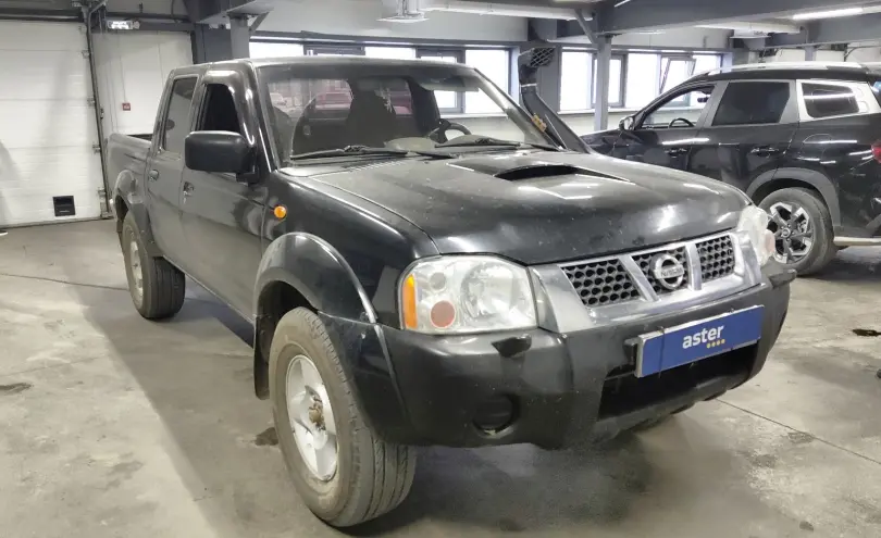 Nissan NP300 2011 года за 5 000 000 тг. в Астана фото 2