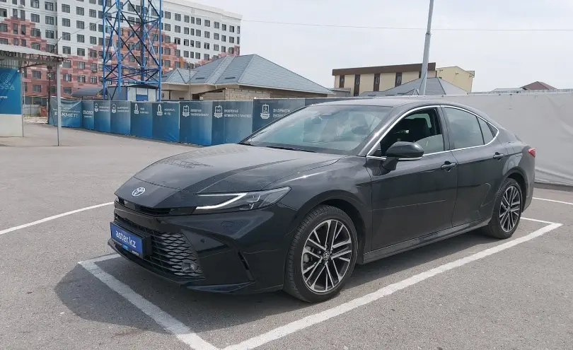 Toyota Camry 2025 года за 20 000 000 тг. в Шымкент