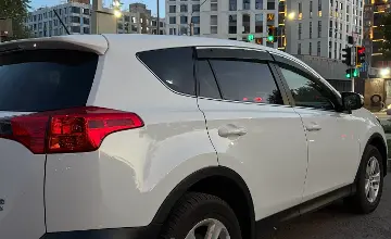 Toyota RAV4 2014 года за 10 000 000 тг. в Астана фото 4