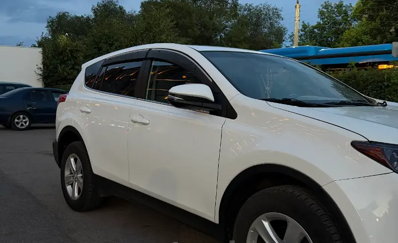 Toyota RAV4 2014 года за 10 000 000 тг. в Астана фото 3