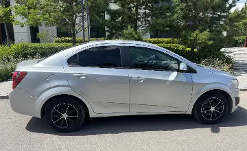 Chevrolet Aveo 2014 года за 1 800 000 тг. в Астана фото 4