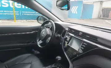 Toyota Camry 2020 года за 11 000 000 тг. в Алматы фото 5