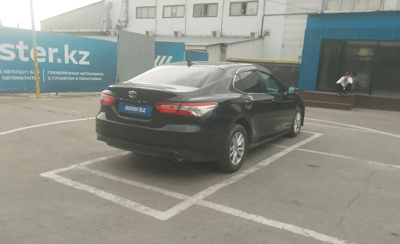 Toyota Camry 2020 года за 11 000 000 тг. в Алматы фото 3