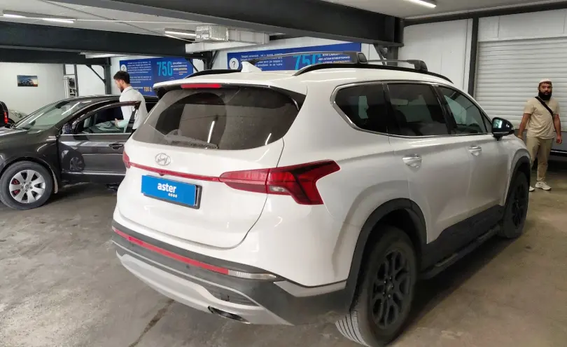 Hyundai Santa Fe 2022 года за 14 000 000 тг. в Астана фото 3