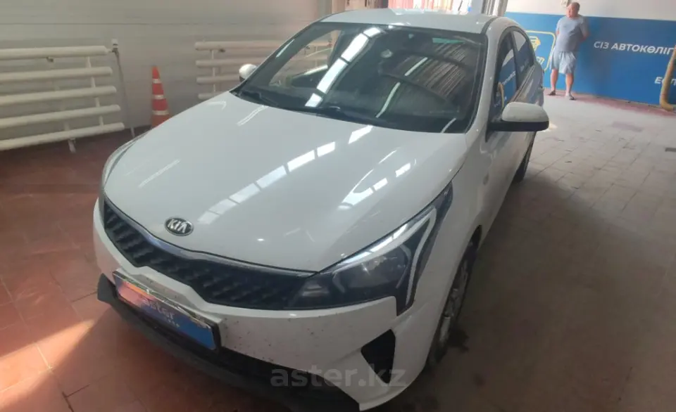 Kia Rio 2021 года за 7 000 000 тг. в Астана