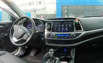 Toyota Highlander 2018 года за 15 000 000 тг. в Алматы фото 5