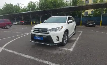 Toyota Highlander 2018 года за 15 000 000 тг. в Алматы фото 1