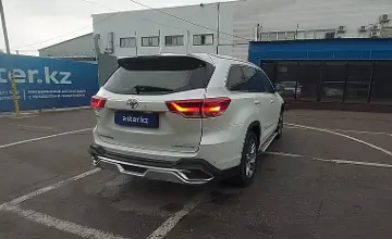Toyota Highlander 2018 года за 15 000 000 тг. в Алматы фото 3