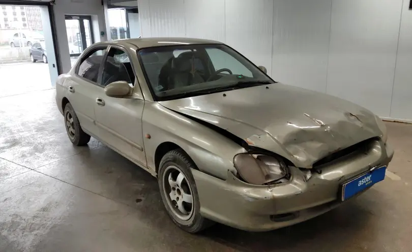 Hyundai Sonata 2001 года за 800 000 тг. в Астана фото 2