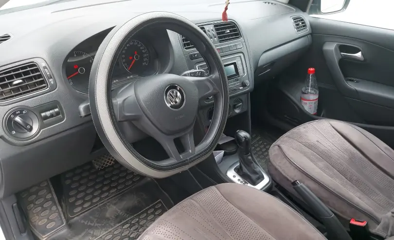 Volkswagen Polo 2018 года за 6 000 000 тг. в Шымкент фото 5