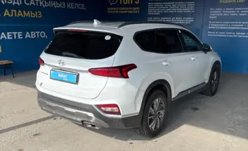 Hyundai Santa Fe 2018 года за 9 900 000 тг. в Алматы