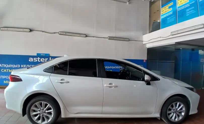 Toyota Corolla 2022 года за 10 000 000 тг. в Астана фото 4