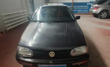 Volkswagen Golf 1995 года за 1 100 000 тг. в Астана фото 2