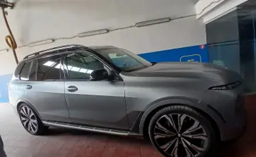 BMW X7 2023 года за 55 000 000 тг. в Астана фото 4