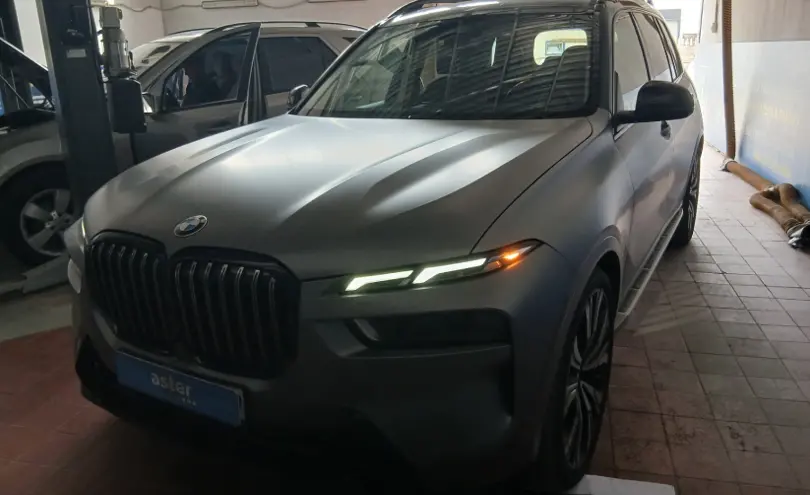 BMW X7 2023 года за 55 000 000 тг. в Астана