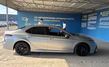 Toyota Camry 2022 года за 12 000 000 тг. в Алматы фото 4