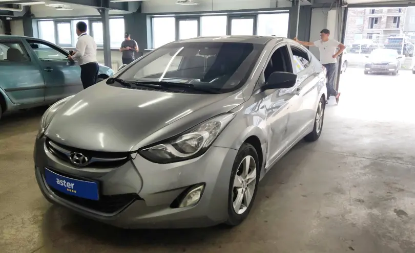 Hyundai Elantra 2013 года за 5 500 000 тг. в Астана