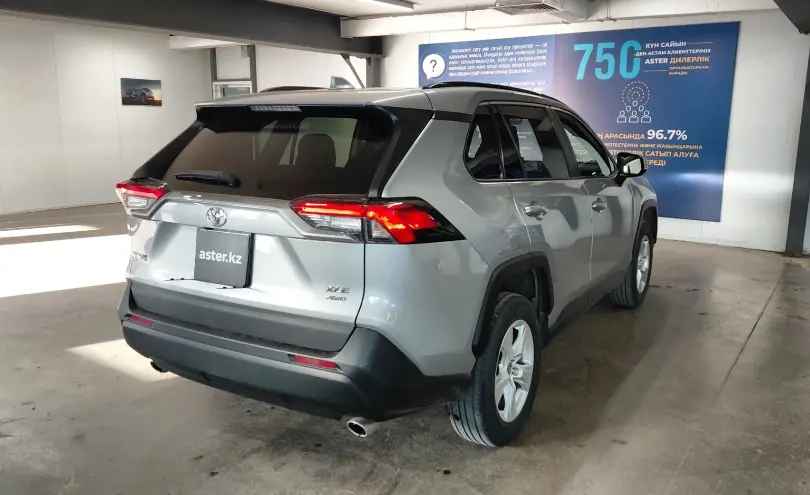 Toyota RAV4 2021 года за 15 000 000 тг. в Астана фото 3