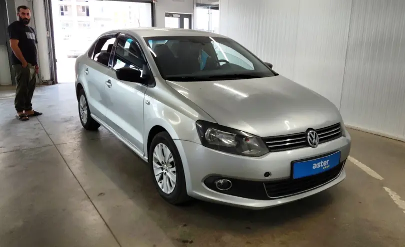 Volkswagen Polo 2014 года за 3 500 000 тг. в Астана фото 2