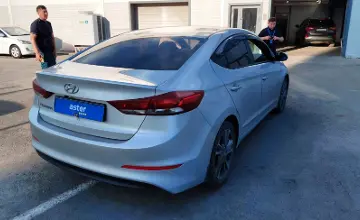 Hyundai Elantra 2018 года за 7 300 000 тг. в Астана фото 3