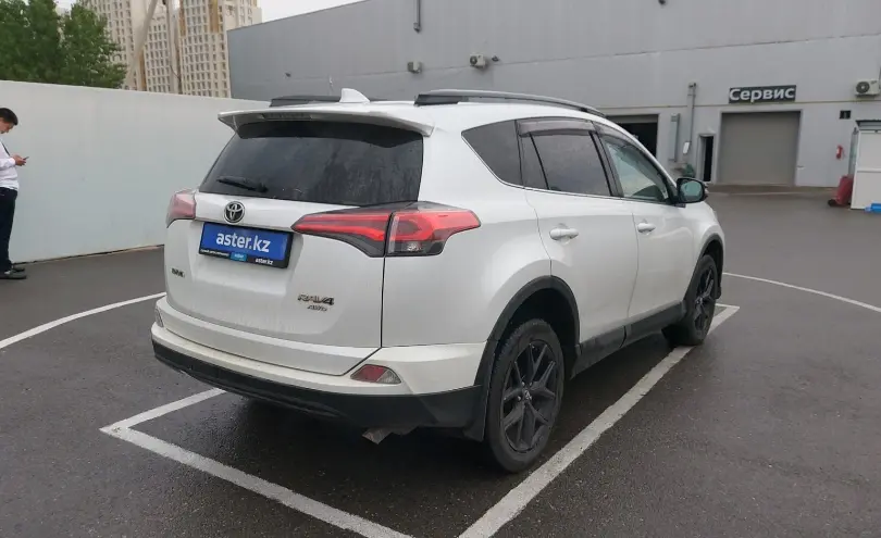 Toyota RAV4 2019 года за 13 500 000 тг. в Шымкент фото 3