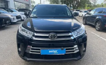Toyota Highlander 2019 года за 15 500 000 тг. в Актобе фото 2