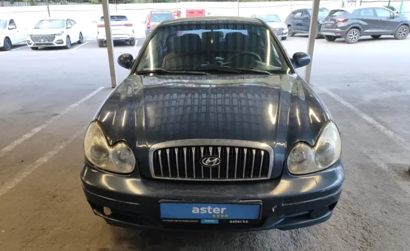 Hyundai Sonata 2003 года за 1 800 000 тг. в Алматы фото 2
