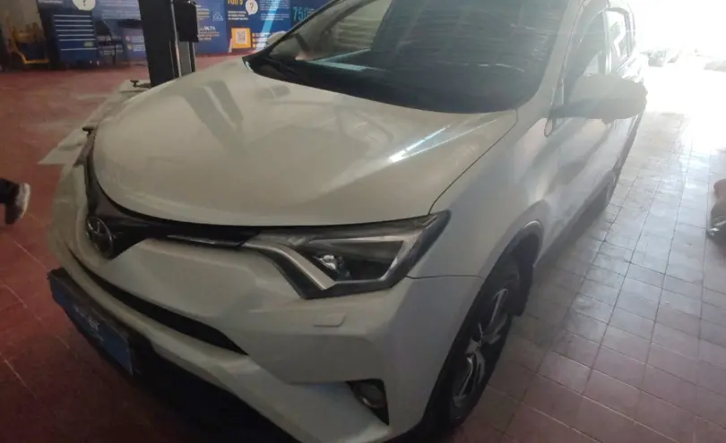 Toyota RAV4 2016 года за 10 000 000 тг. в Астана