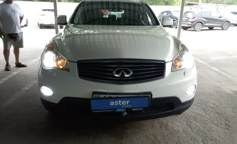 Infiniti QX50 2014 года за 9 500 000 тг. в Алматы фото 2