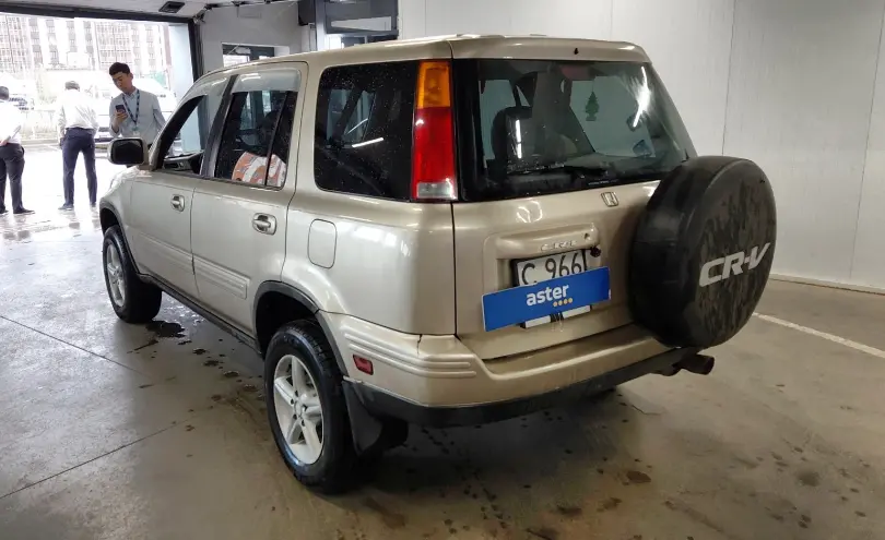 Honda CR-V 2001 года за 3 000 000 тг. в Астана фото 4