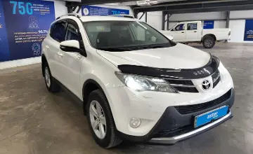 Toyota RAV4 2015 года за 9 200 000 тг. в Астана фото 2