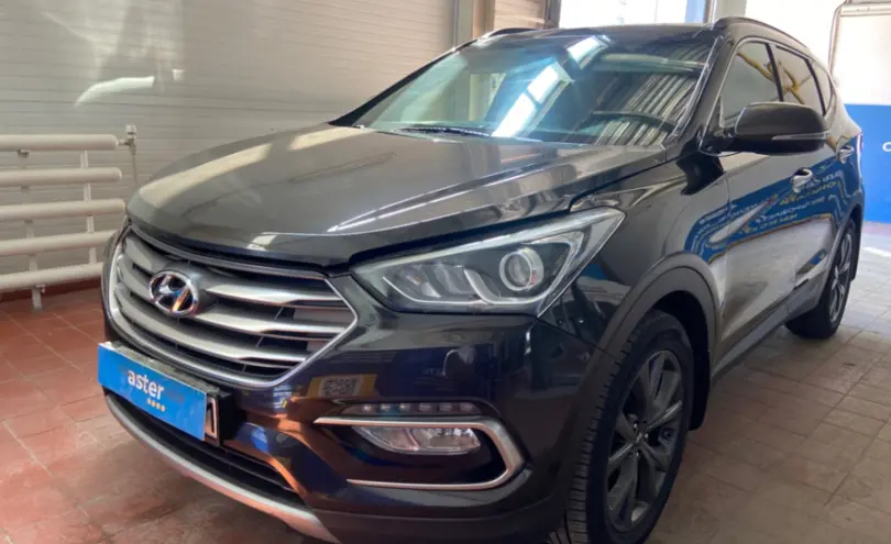 Hyundai Santa Fe 2016 года за 8 000 000 тг. в Астана