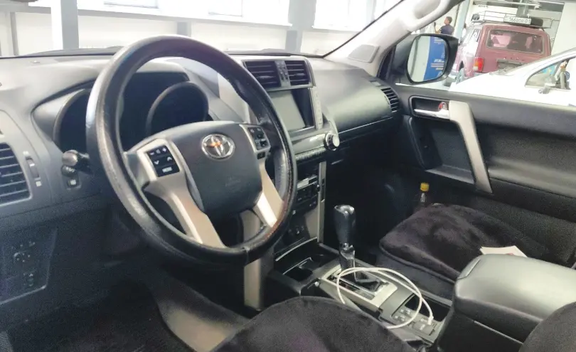 Toyota Land Cruiser Prado 2013 года за 22 000 000 тг. в Астана фото 5