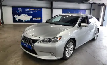 Lexus ES 2013 года за 9 800 000 тг. в Астана фото 1