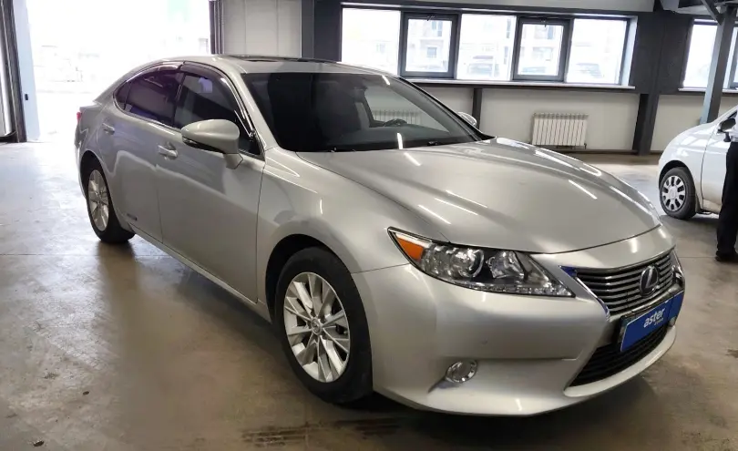 Lexus ES 2013 года за 9 800 000 тг. в Астана фото 2