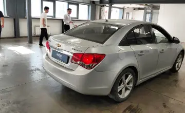 Chevrolet Cruze 2010 года за 4 000 000 тг. в Астана фото 3