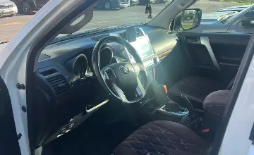 Toyota Land Cruiser Prado 2014 года за 18 000 000 тг. в Астана фото 3