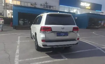 Toyota Land Cruiser 2017 года за 32 000 000 тг. в Алматы фото 4