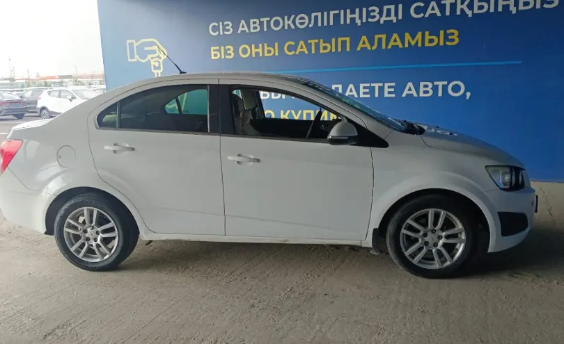 Chevrolet Aveo 2015 года за 4 500 000 тг. в Алматы фото 4