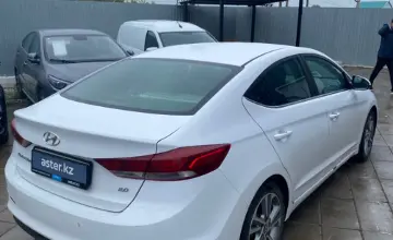 Hyundai Elantra 2018 года за 7 000 000 тг. в Уральск
